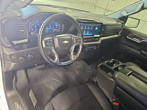 Used 2024 Chevrolet Silverado 1500 LT AWD/4WD image 15