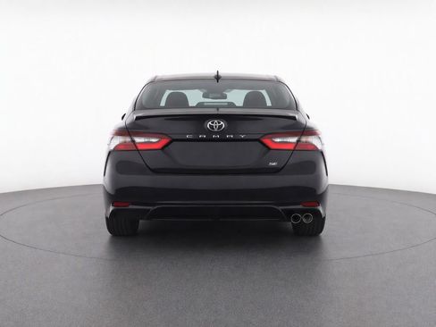 Used 2024 Toyota Camry SE FWD image 4