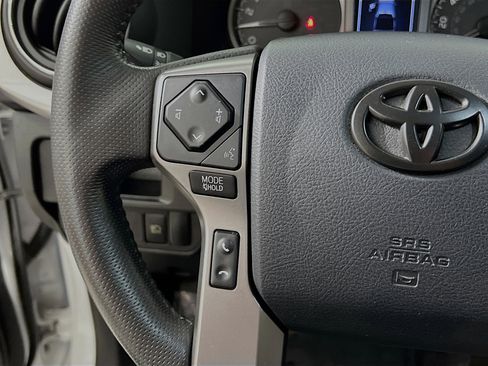 Used 2019 Toyota Tacoma SR5 image 18