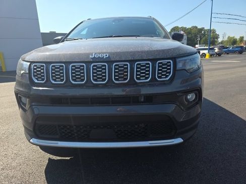Used 2024 Jeep Compass Limited AWD/4WD image 2