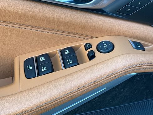 Used 2022 BMW X5 xDrive45e w/ M Sport Package image 13