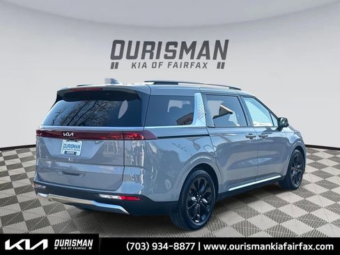 Used 2022 Kia Carnival SX image 5