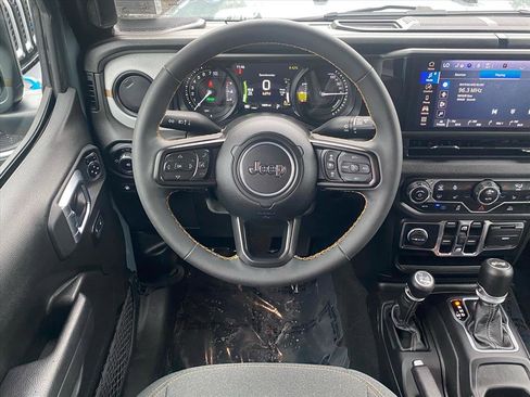 Used 2024 Jeep Wrangler Unlimited w/ Convenience Group AWD/4WD image 7