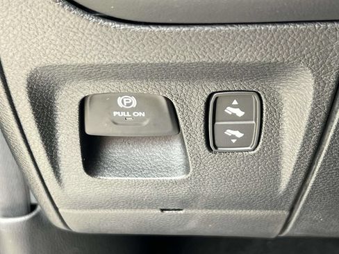 Used 2023 RAM 1500 Limited AWD/4WD image 22