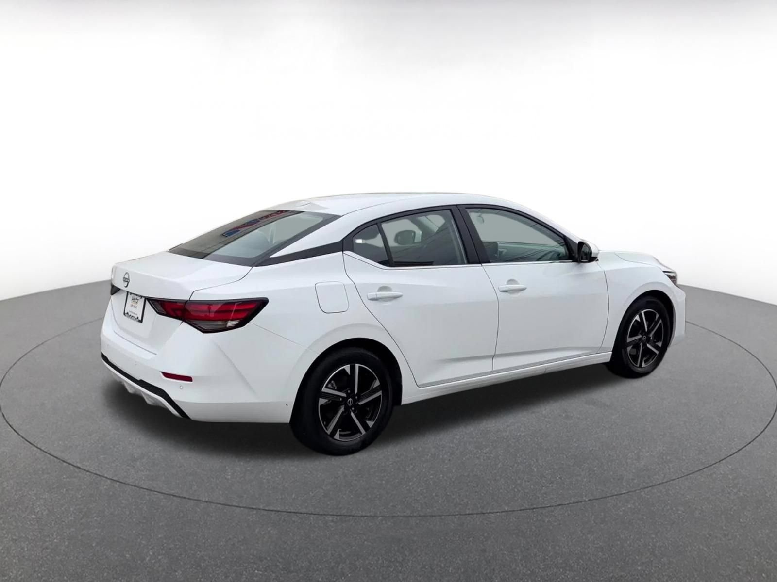 Used 2025 Nissan Sentra SV FWD image 13
