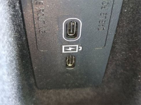 Certified 2024 Volvo S60 B5 Core image 21