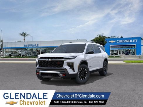 New 2026 Chevrolet Traverse Z71 w/ Driver Confidence Package AWD/4WD image 8