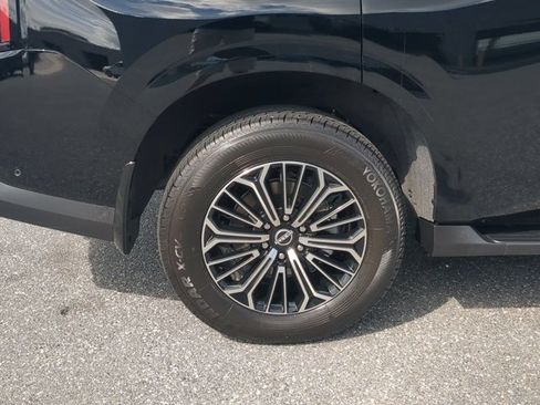 Certified 2026 Nissan Armada Platinum RWD image 11