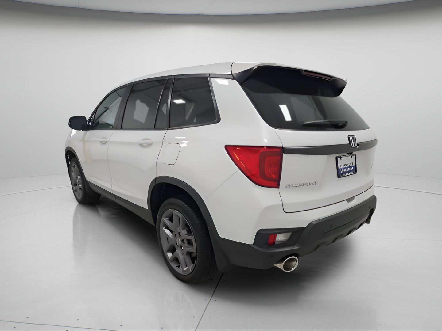 Used 2023 Honda Passport EX-L image 5