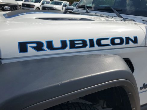 Used 2024 Jeep Wrangler Rubicon w/ Safety Group image 11