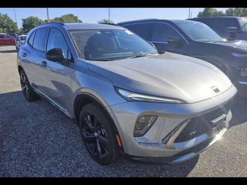 Used 2025 Buick Envision Sport Touring AWD/4WD image 4