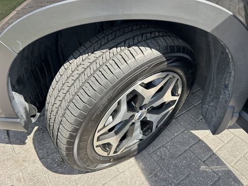 Used 2021 Subaru Forester Premium image 32