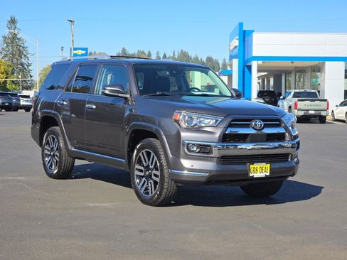 Used 2021 Toyota 4Runner Limited image 2