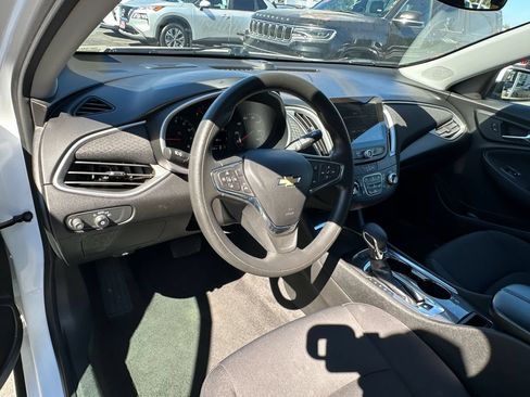 Used 2024 Chevrolet Malibu LT FWD image 21