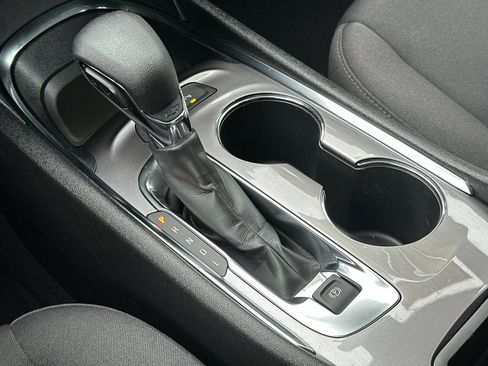 Used 2024 Chevrolet Malibu LT image 23