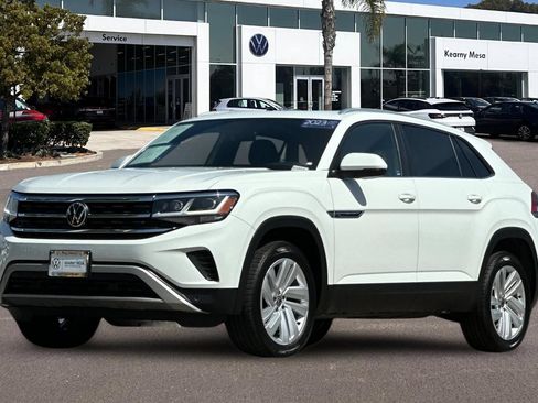 Used 2023 Volkswagen Atlas Cross Sport SE w/ Panoramic Sunroof Package FWD image 8