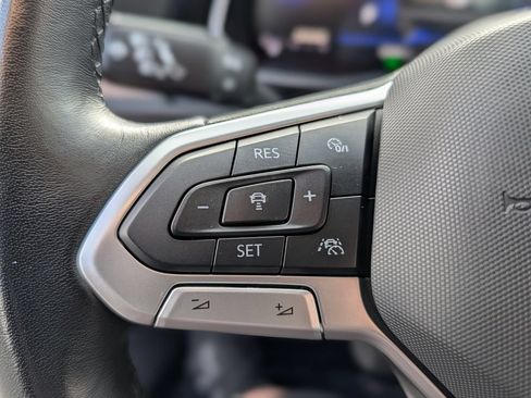Used 2024 Volkswagen Jetta SE FWD image 22