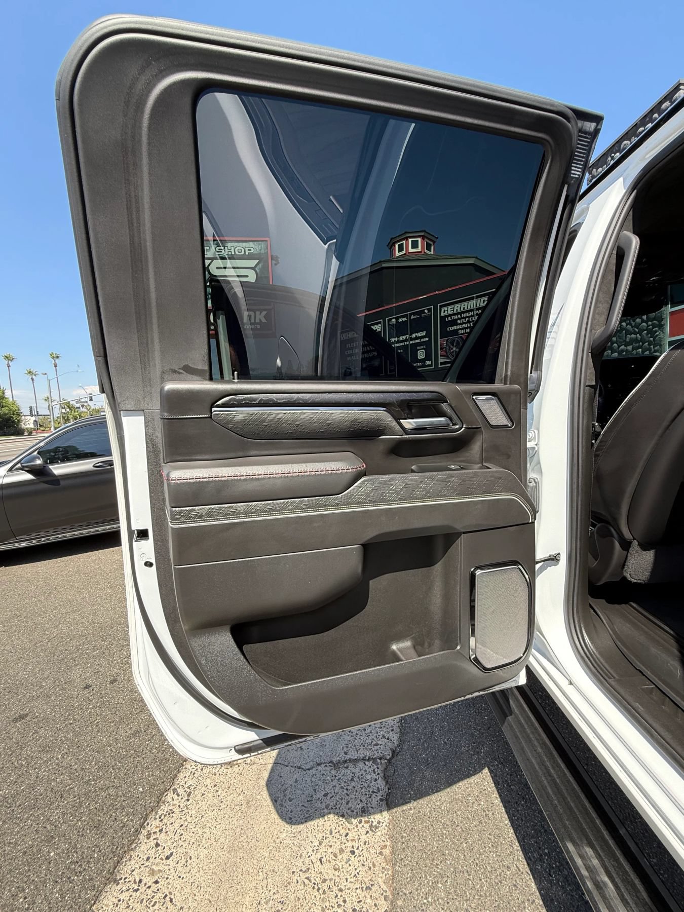 Used 2024 GMC Sierra 2500 AT4X AWD/4WD image 17
