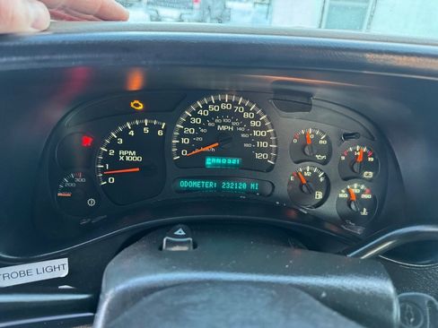 Used 2005 Chevrolet Silverado 2500 HEAVY DUTY image 12