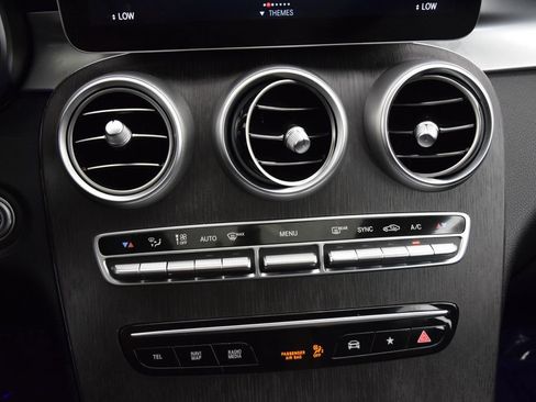 Used 2023 Mercedes-Benz GLC 300 4MATIC Coupe image 27