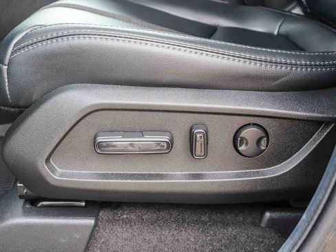 Used 2025 Honda Pilot Touring image 28