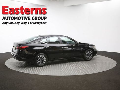 Used 2024 Nissan Altima 2.5 SV image 40