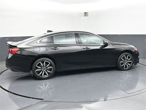 Used 2022 Chevrolet Malibu RS image 3