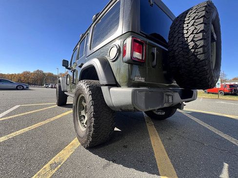 Used 2021 Jeep Wrangler Unlimited Sport image 14