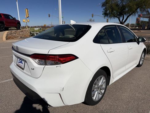 Used 2023 Toyota Corolla LE image 5