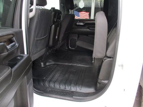 Used 2024 Chevrolet Silverado 2500 LT w/ Convenience Package image 10