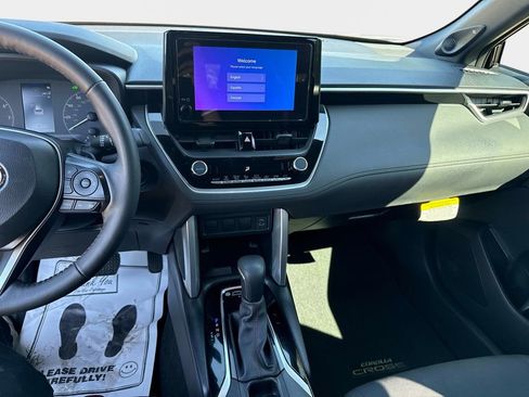 Used 2024 Toyota Corolla Cross AWD Hybrid w/ Moonroof Package image 20