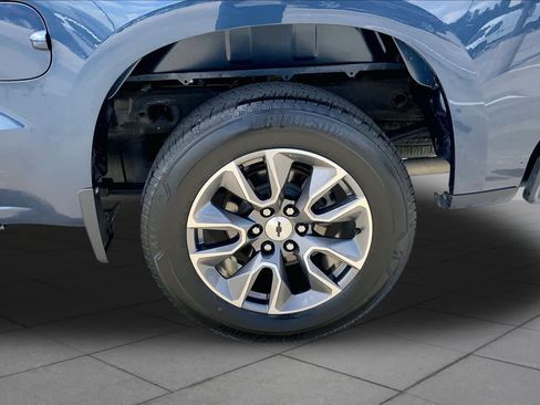 Used 2020 Chevrolet Silverado 1500 RST w/ Texas Edition AWD/4WD image 11