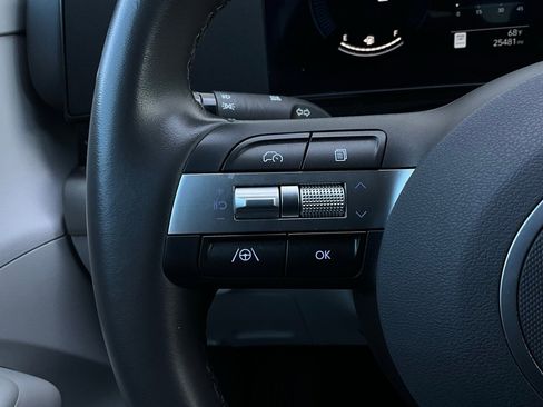 Used 2025 Hyundai Kona SEL image 34