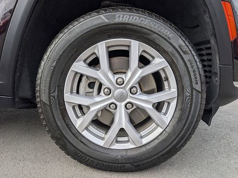 Used 2022 Jeep Grand Cherokee L Limited image 16