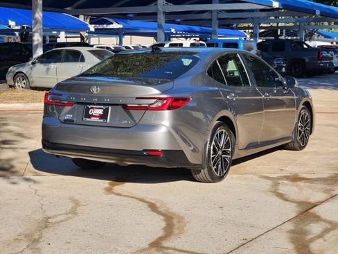Used 2025 Toyota Camry XLE image 14