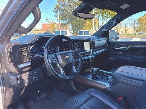 Used 2024 Chevrolet Silverado 1500 High Country w/ Technology Package image 10