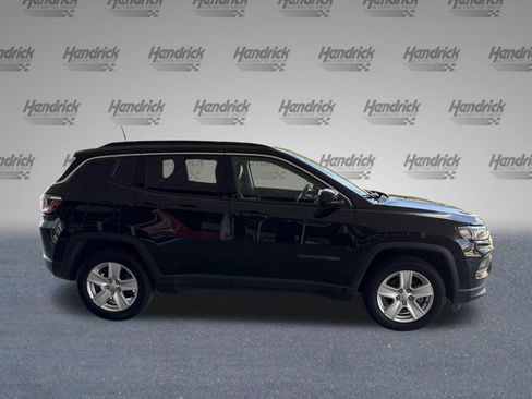 Used 2022 Jeep Compass Latitude AWD/4WD image 10