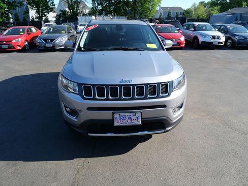 Used 2019 Jeep Compass Limited w/ Safety & Security Group AWD/4WD image 3