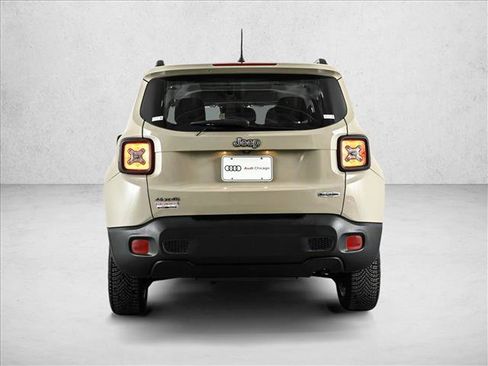 Used 2015 Jeep Renegade Latitude image 7