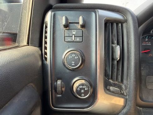 Used 2015 Chevrolet Silverado 2500 LT w/ LT Convenience Package AWD/4WD image 20