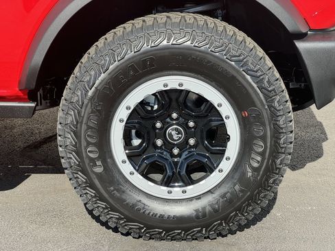 New 2024 Ford Bronco Outer Banks w/ Sasquatch Package image 43