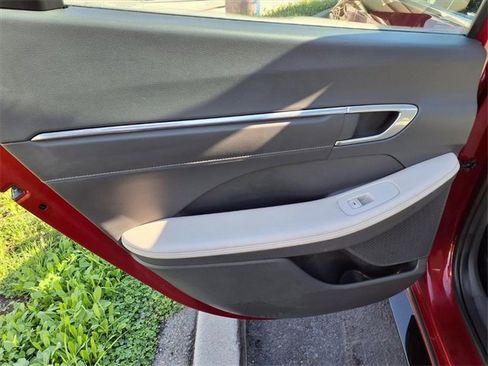 Used 2023 Hyundai Sonata Limited image 8