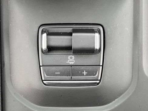 Used 2025 GMC Sierra 1500 AT4 w/ Technology Package image 27