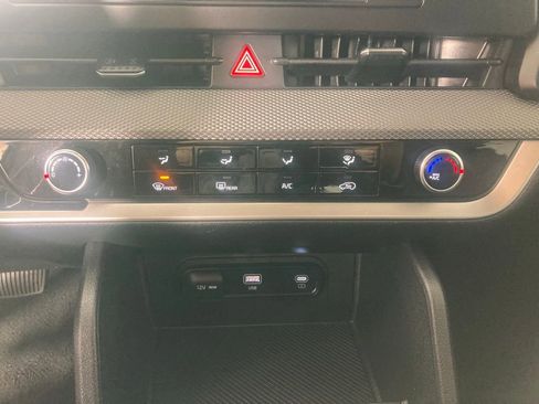 Certified 2025 Kia Sportage LX AWD/4WD image 8