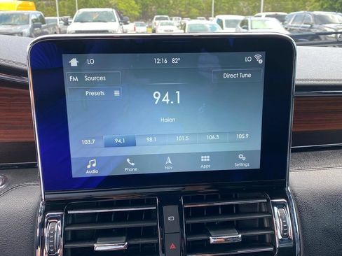 Used 2018 Lincoln Navigator Reserve w/ Technology Package AWD/4WD image 15