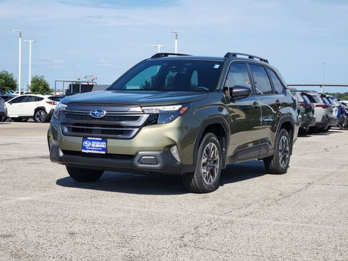New 2026 Subaru Forester Premium AWD/4WD image 2