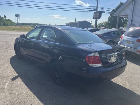 Used 2006 Toyota Camry LE FWD image 9