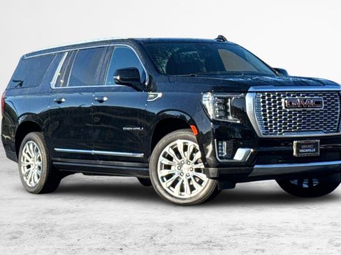 Used 2024 GMC Yukon XL Denali w/ Denali Reserve Package image 2