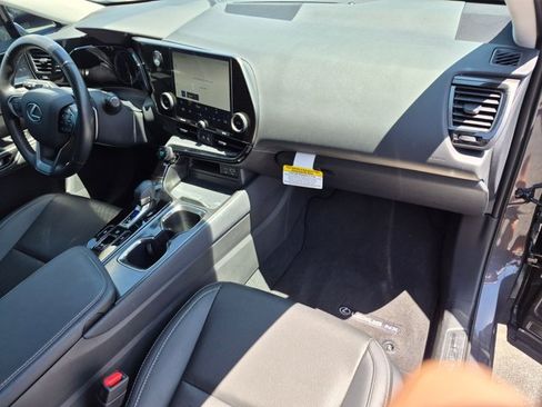 Used 2025 Lexus NX 250 FWD w/ Accessory Package (2T) image 18