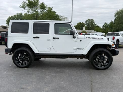 Used 2015 Jeep Wrangler Unlimited Rubicon AWD/4WD image 9